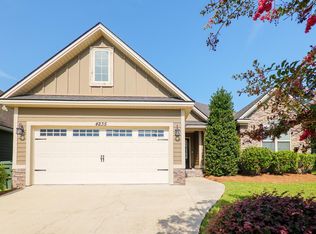 4235 Shadow Garden Dr, Hahira, GA 31632