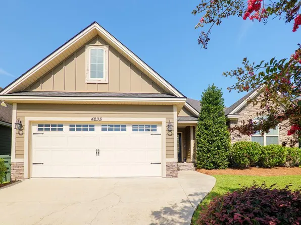 4235 Shadow Garden Dr, Hahira, GA 31632