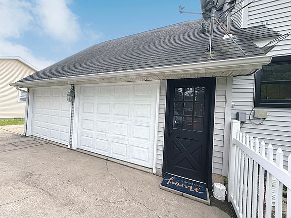 4th image of 439 Greenacres Dr