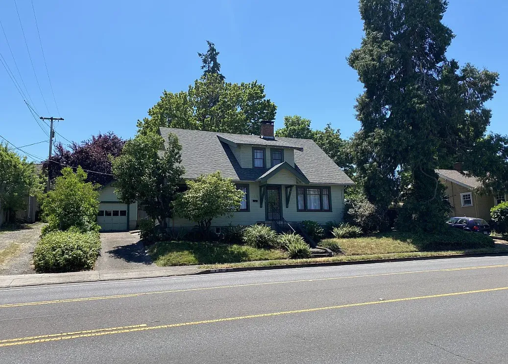 Building Photo - 164 W 18th Ave