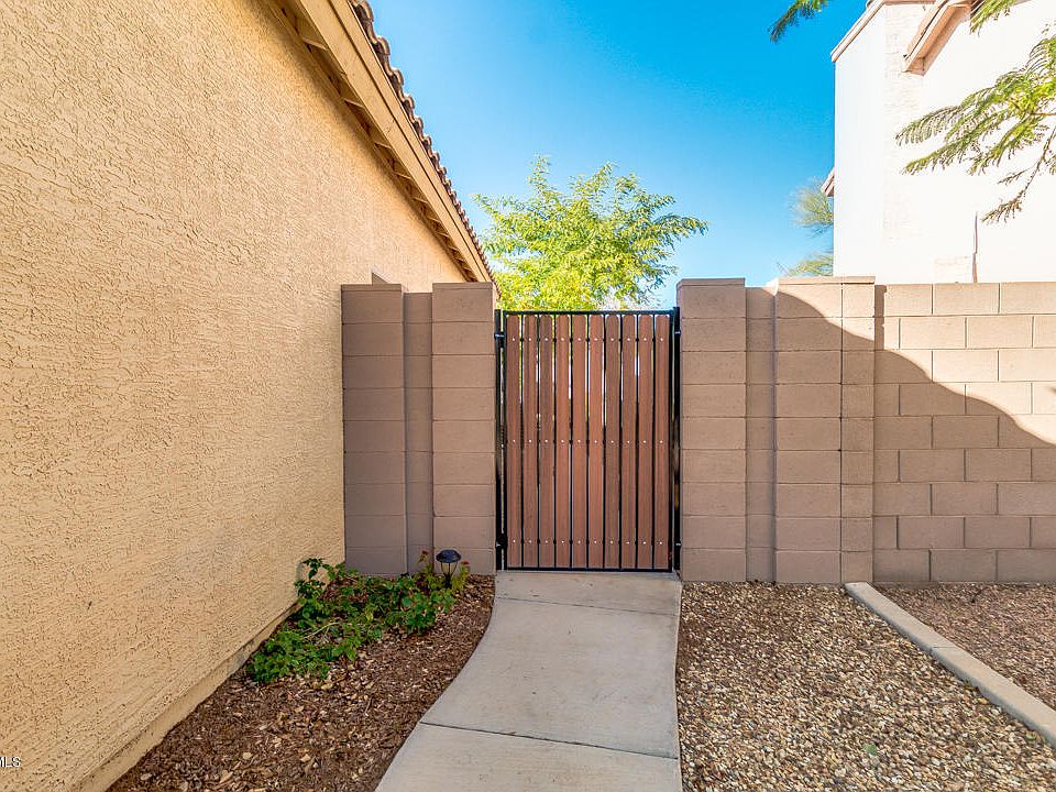 1st image of 10366 W Amelia Ave