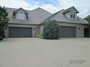 2nd image of 359 W Pinehurst Trl