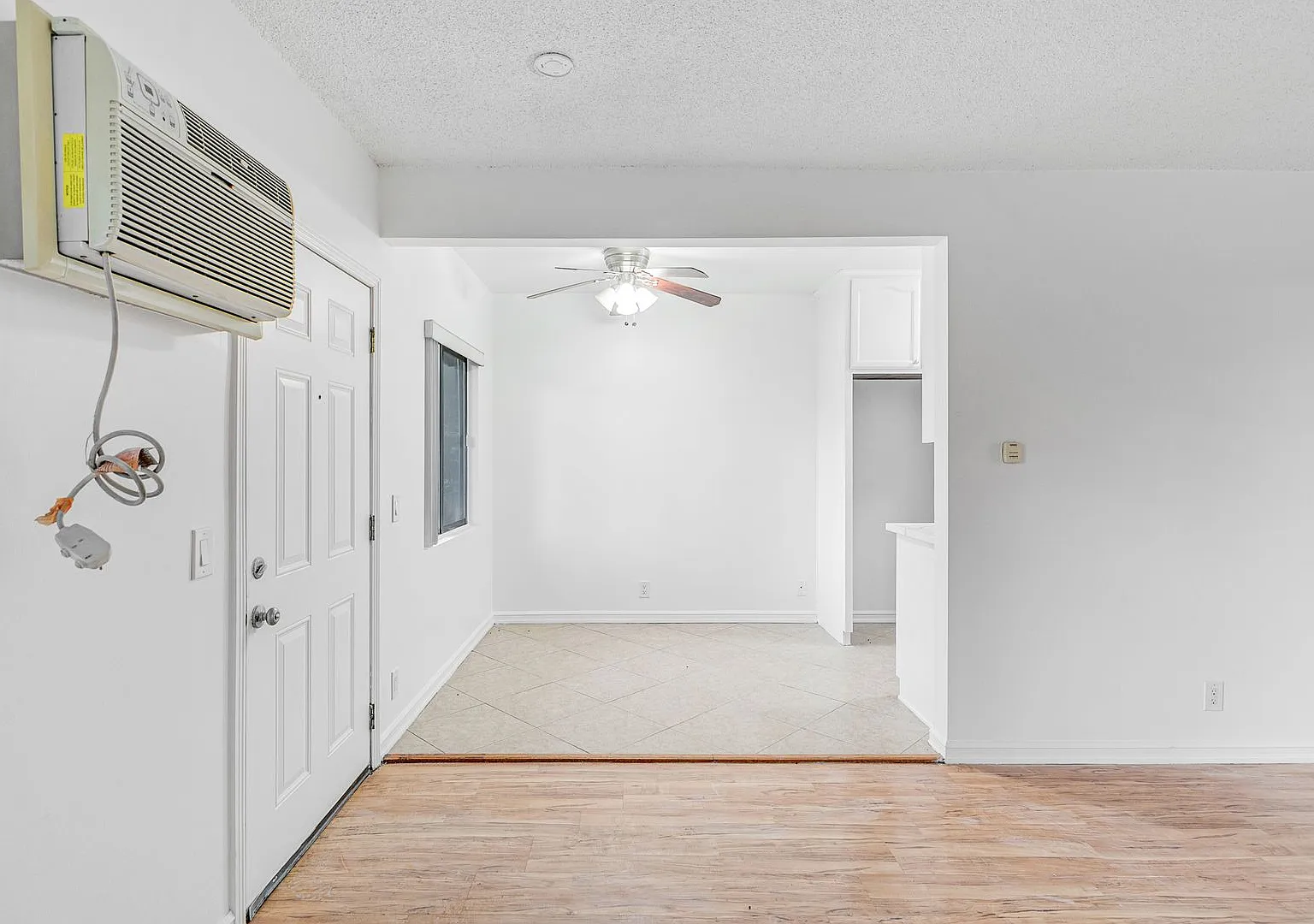 5923 Carlton Way — Photo 3