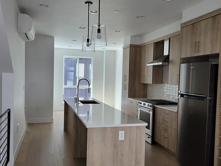 18518 96th Dr NE #D — Photo 17