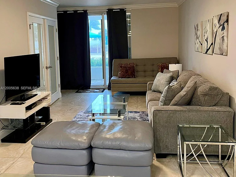 3725 S Ocean Dr #L12 — Photo 8