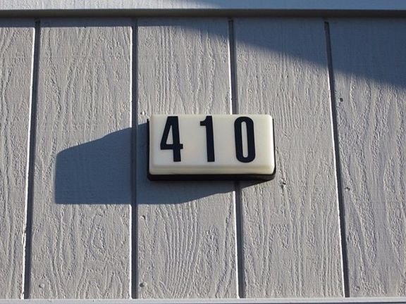 4th image of 410 Whitney Ave #0