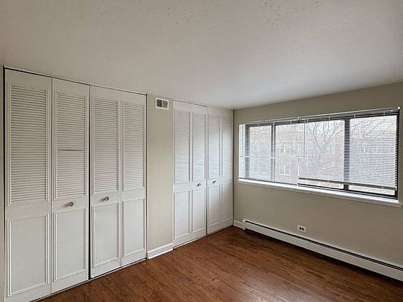 4th image of 5917 N Kenmore Ave APT 331