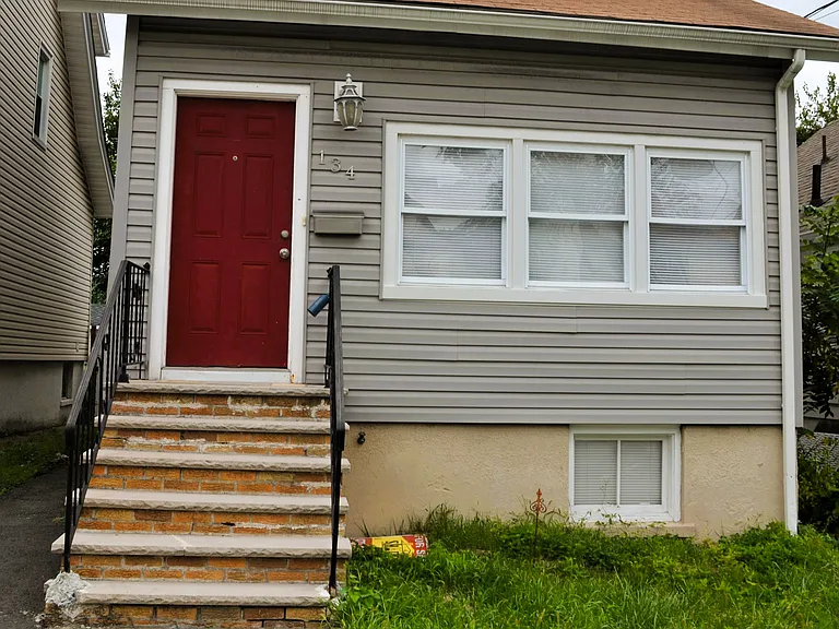 134 High St — Photo 1