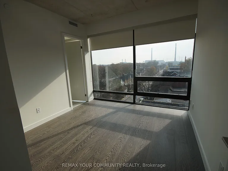 246 Logan Ave #723 — Photo 9
