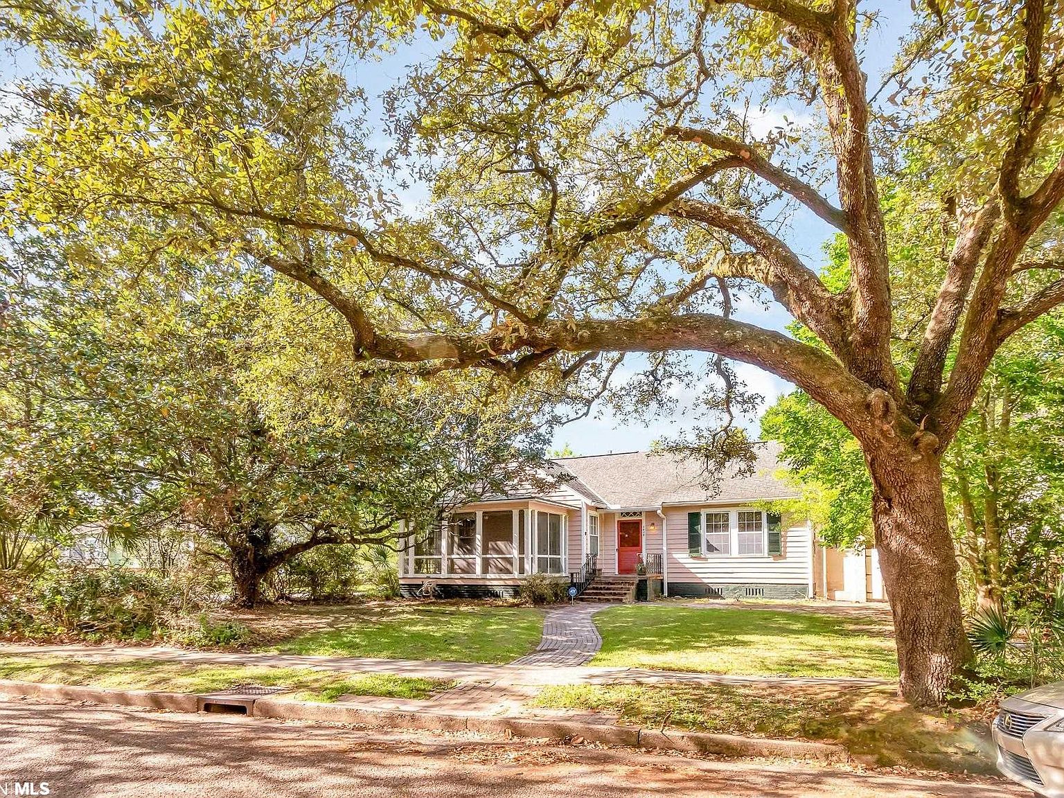 1608 Monterey Pl, Mobile, AL 36604 Zillow