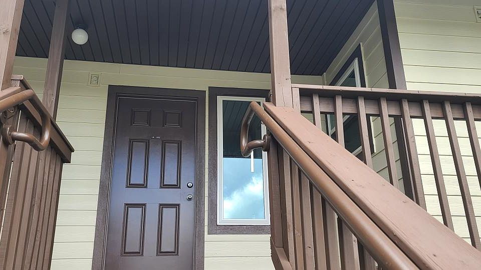 1st image of 18202 Sandalwood Dr