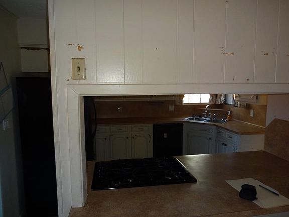 3rd image of 6742 Hollygrove Dr