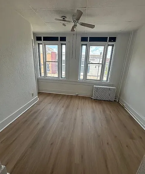 517 N Salina St #4 — Photo 4