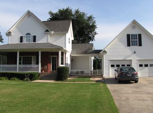 42 Sassafras Trl, Cartersville, GA 30121