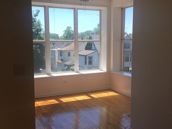 4th image of 7645 S Coles Ave #3