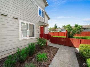 2902 13th St APT 2D, Everett, WA 98201
