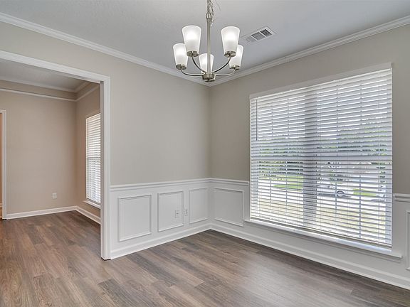 4th image of 2106 Heathers Cv