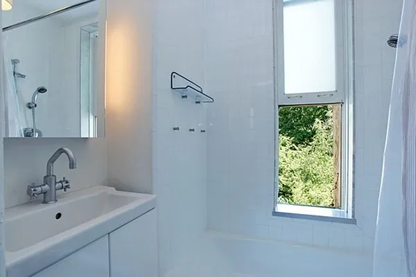 Sold by Corcoran | media 14