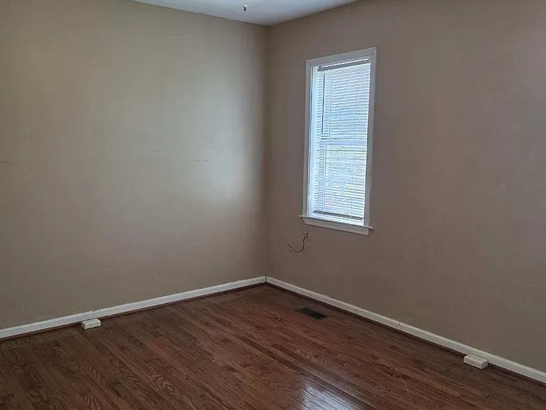 428 S Jackson St — Photo 23