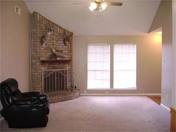3rd image of 3839 Somerton Dr