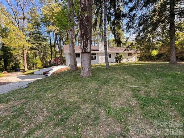 1110 3rd Ave W, Hendersonville, NC 28739