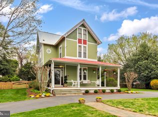 8008 N Park St, Dunn Loring, VA 22027