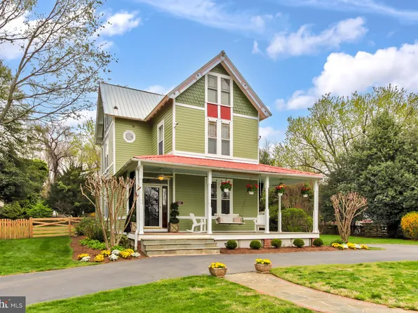 8008 N Park St, Dunn Loring, VA 22027