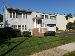 77 John St, Clark, NJ 07066