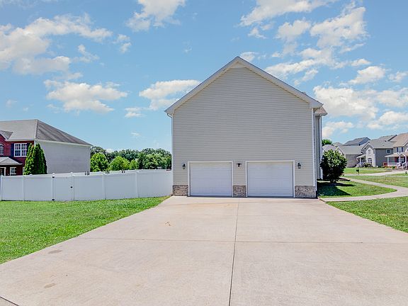 3rd image of 3244 Timberdale Dr