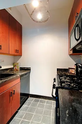 Rented by Manhattan Modern | media 8