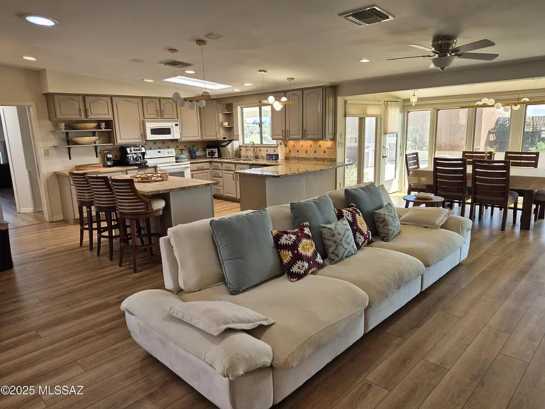 5665 E Camino Del Celador — Photo 10