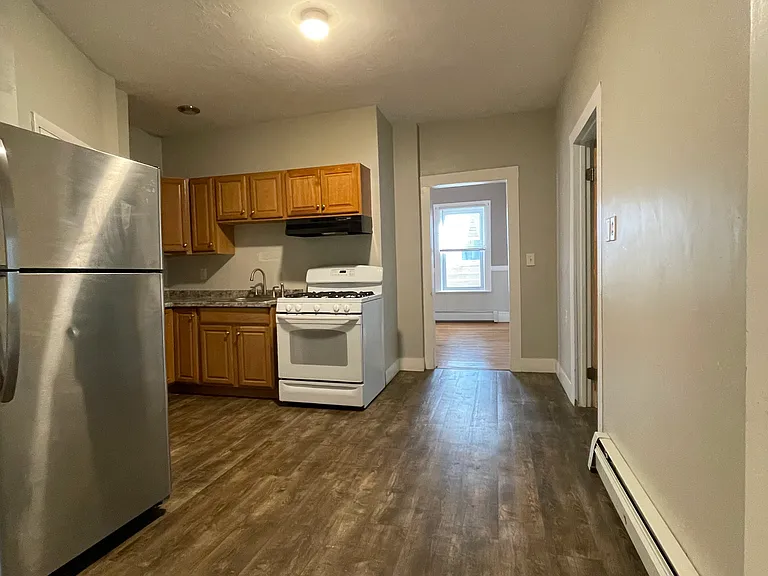 5 Freeland Ter #3 — Photo 6
