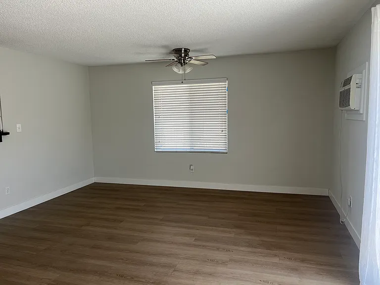 375 W Vernon Dr #C — Photo 7