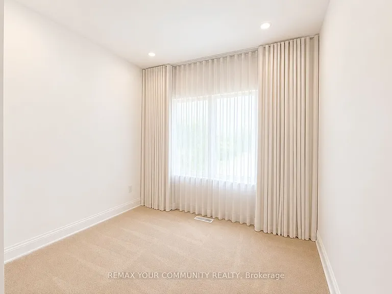 39 Persica St — Photo 16