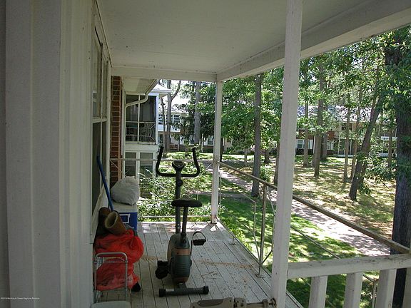 3rd image of 42K Cambridge Ct #2011