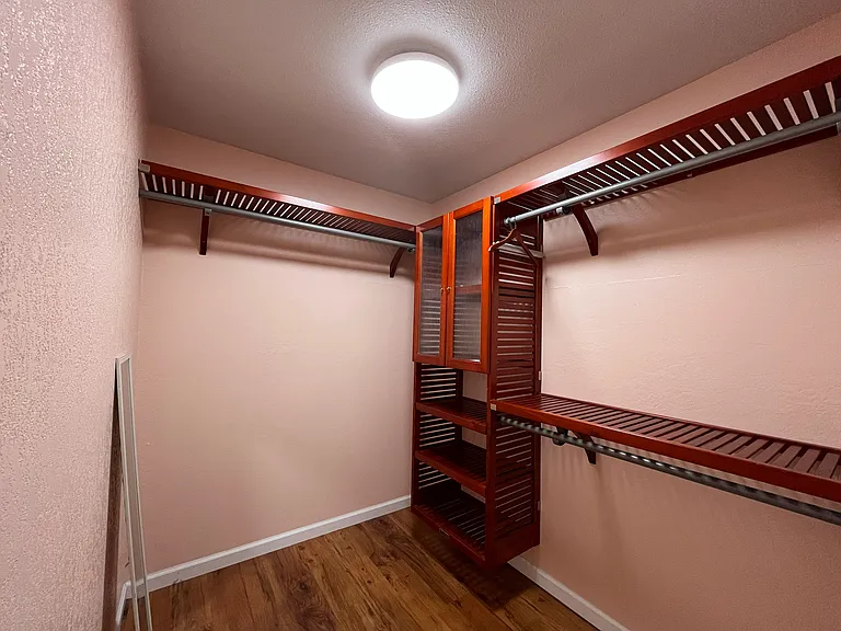 2090 Morrill Ave — Photo 18