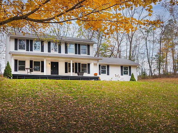 4th image of 24305 Coshocton Rd