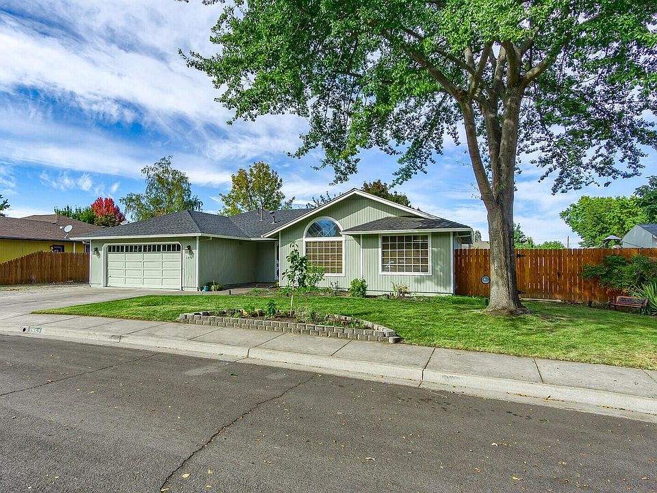 1st image of 1552 Williamsburg Cir