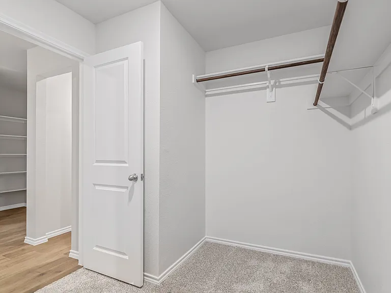 13197 Enclave Pkwy — Photo 10