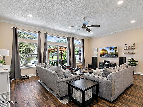 5th image of 165 N LAKE CUNNINGHAM Avenue