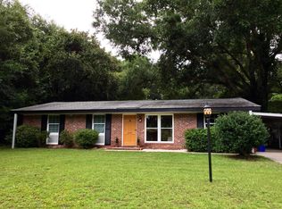 1047 Honeysuckle Ln, Charleston, SC 29412