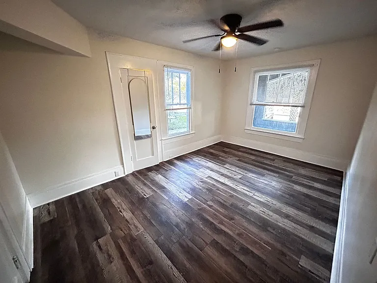 2561 Rosselle St — Photo 10