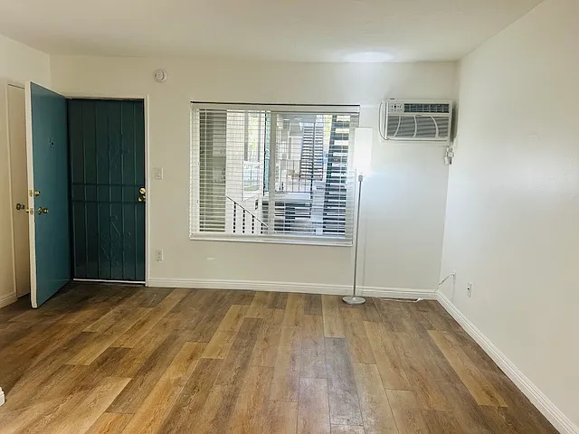 710 N La Fayette Park Pl #8 — Photo 6