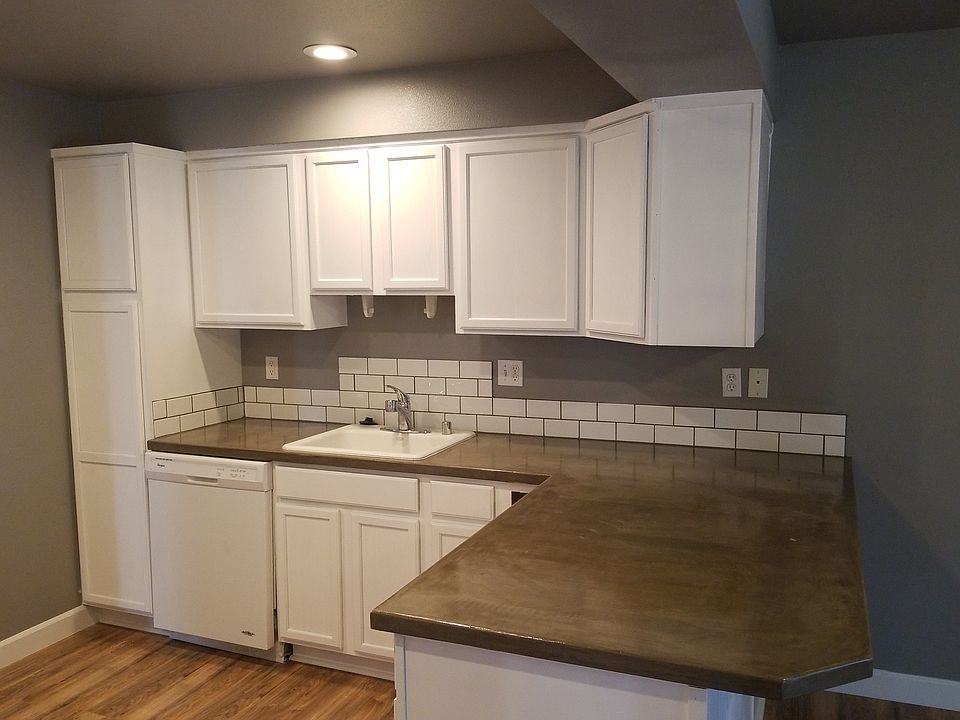 1st image of 3121 W Hood Ave APT I201