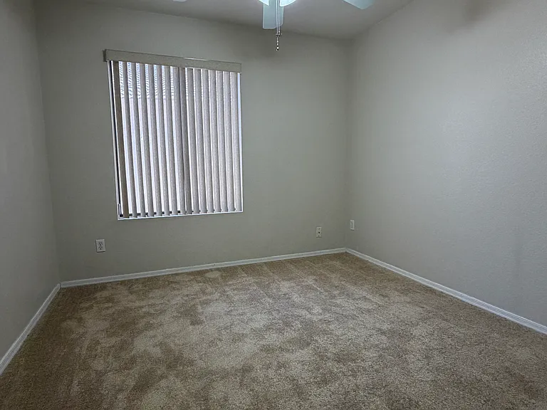11402 W Hutton Dr — Photo 16