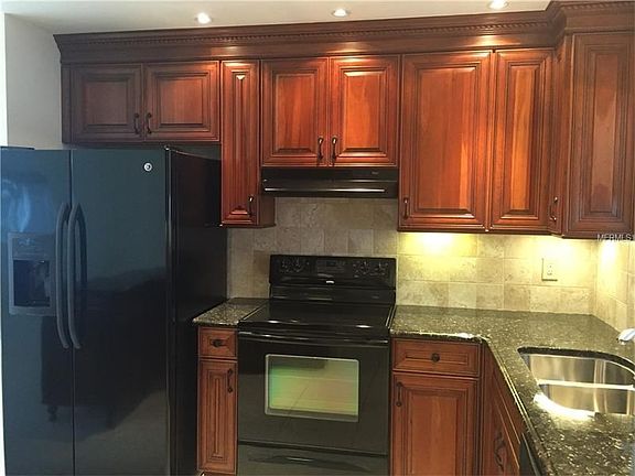 4th image of 2533 Riverbluff Pkwy #V-184