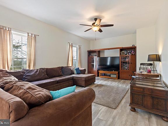 4th image of 3336 Hunting Ridge Rd