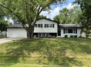 1401 Ottawa Dr, New Lenox, IL 60451