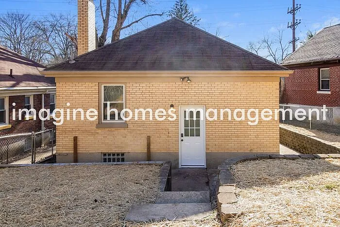 3704 Brotherton Rd — Photo 14
