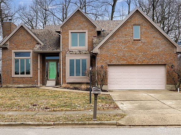 3rd image of 605 Golden Maple Ave